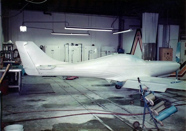 Wally Dean’s Lancair fiberglass repair at Automotive Enterprise, San Carlos CA – photo 4