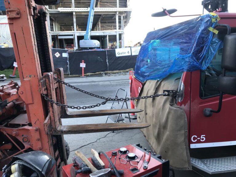 SHEEDY DRAYAGE CRANE WINDSHIELD REPLACEMENT windshield replacement at Automotive Enterprise, San Carlos CA – photo 14